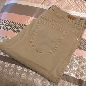 Gloria Vanderbilt khaki Jean